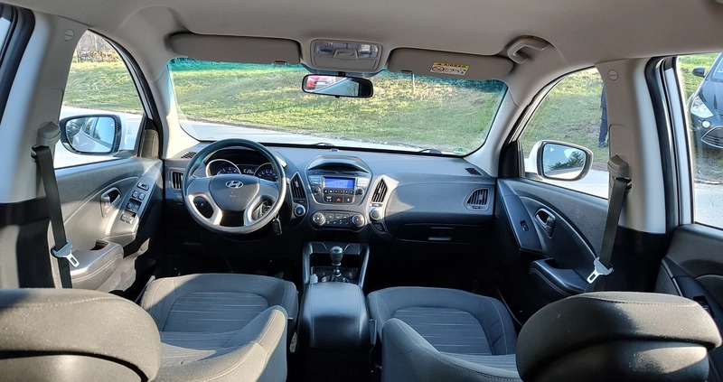 Hyundai ix35 cena 47900 przebieg: 168000, rok produkcji 2013 z Poręba małe 232